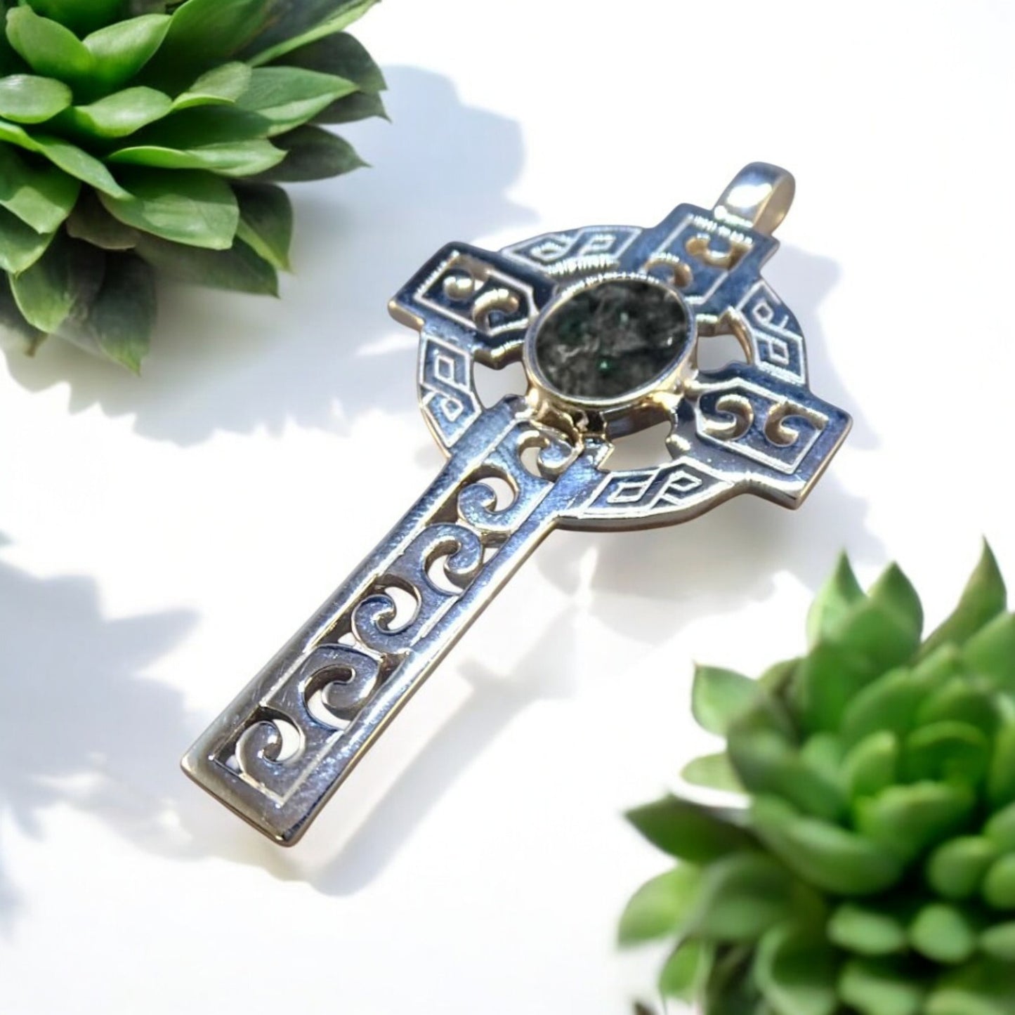 Striking Solid 925 Silver Celtic Cross