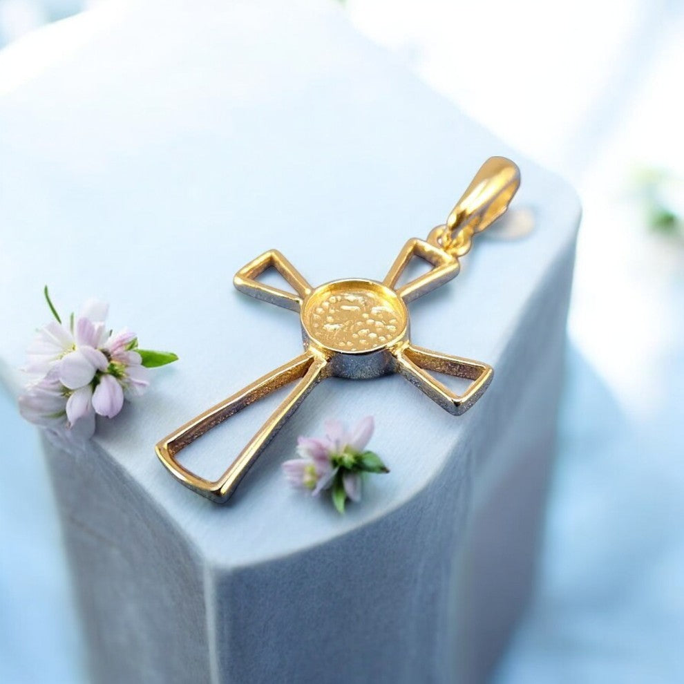 9ct Gold Open Cross