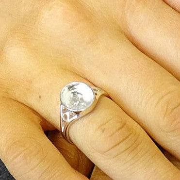 Striking Oval Solid 925 Silver Ring