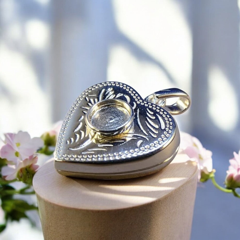 Stunning Solid 925 Silver Heart Locket