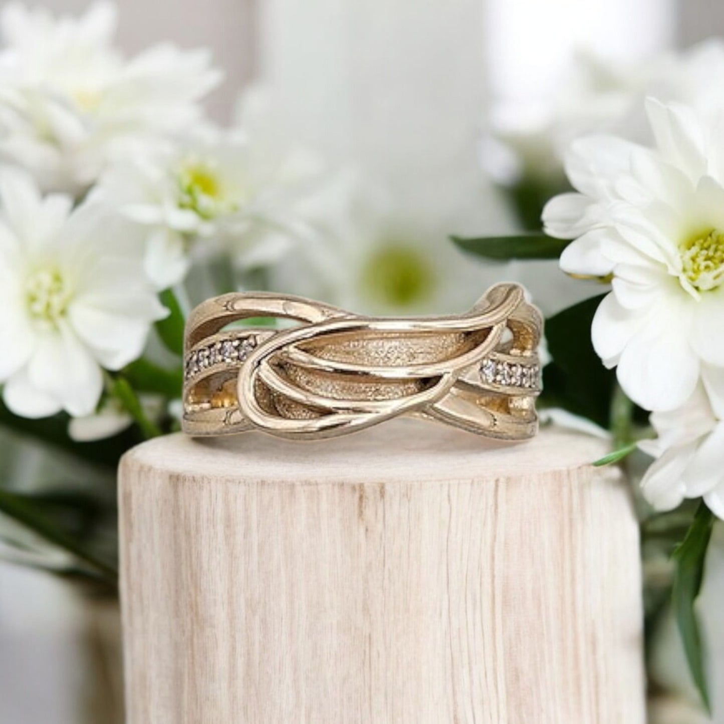 ***NEW*** Beautiful Angel Wing CZ Ring Silver/Gold