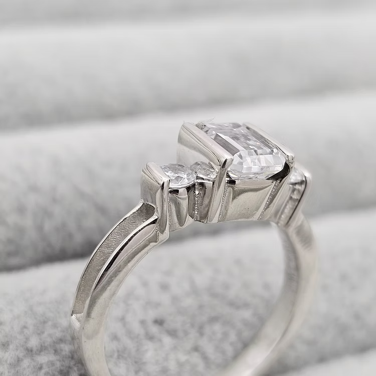 Ariel Ring