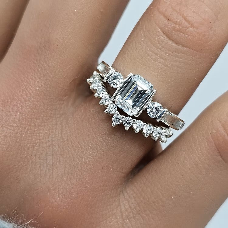 **NEW** Emerald Cut CZ Shoulder Bezel 925 Silver Ring