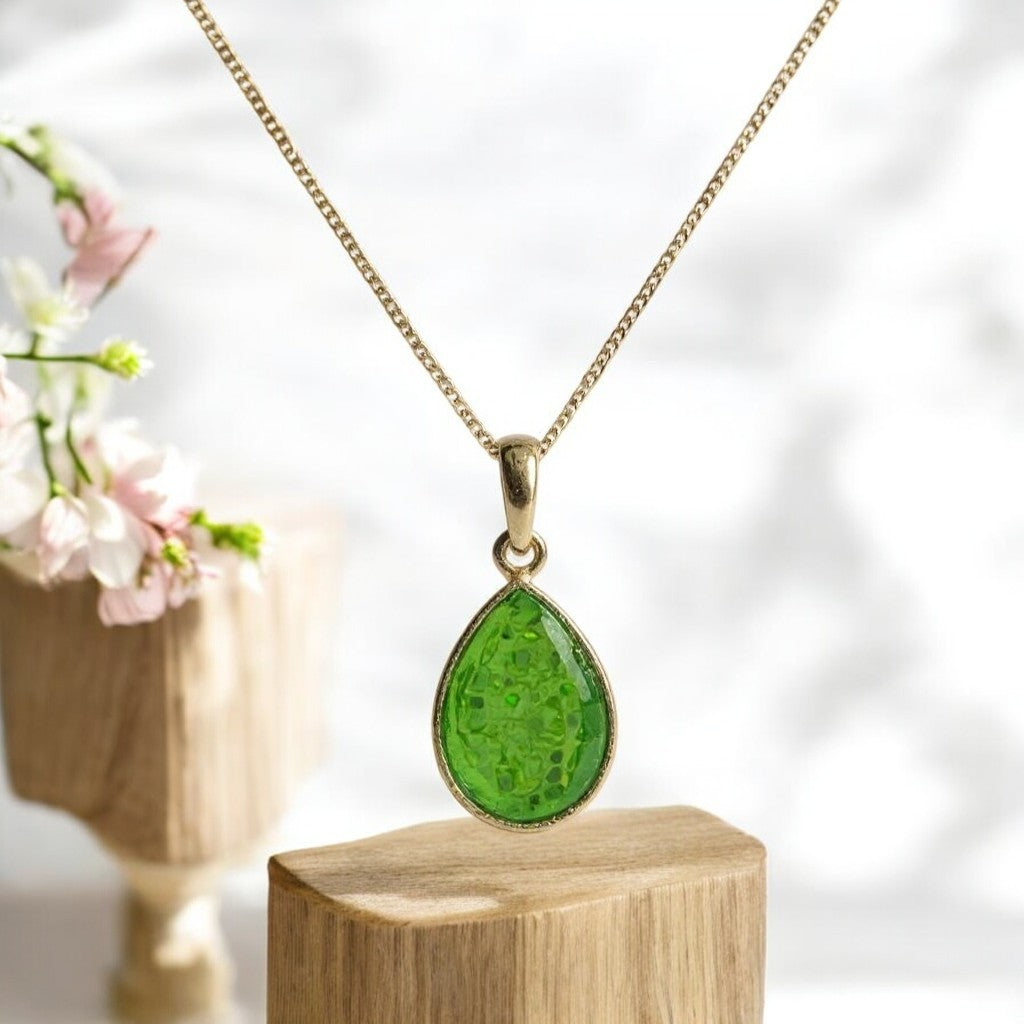 Solid 9ct Gold Tear Drop Pendant