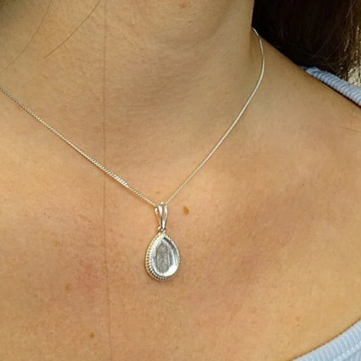 Solid Silver Rope Edge Tear Drop Pendant