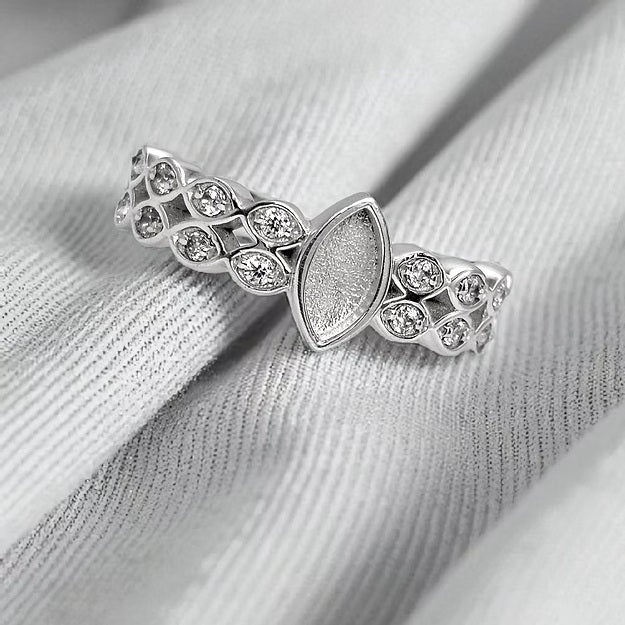 Silver crystal ashes/hair memorial ring, handcrafted in Lancashire, UK