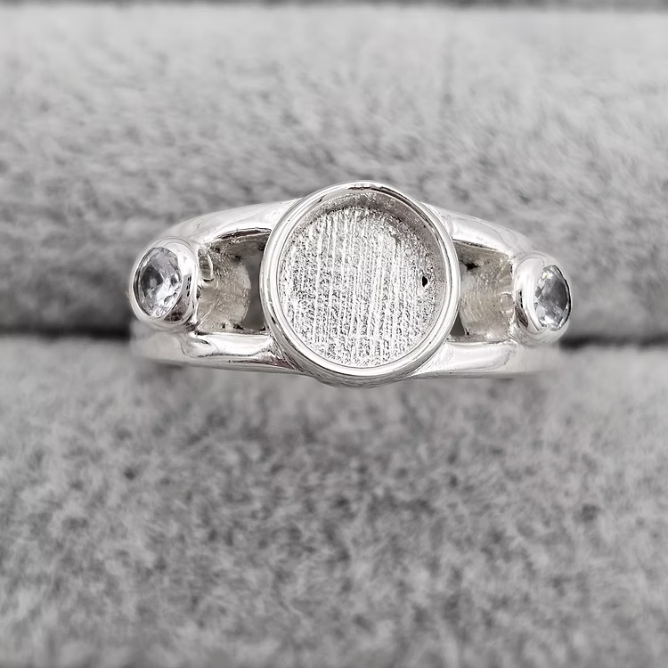 Silver ashes keepsake ring, handcrafted in Lancashire, UK