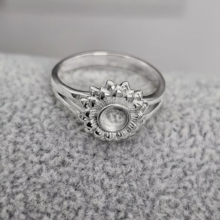 Silver sunflower ashes memorial ring, handcrafted in Lancashire, UK