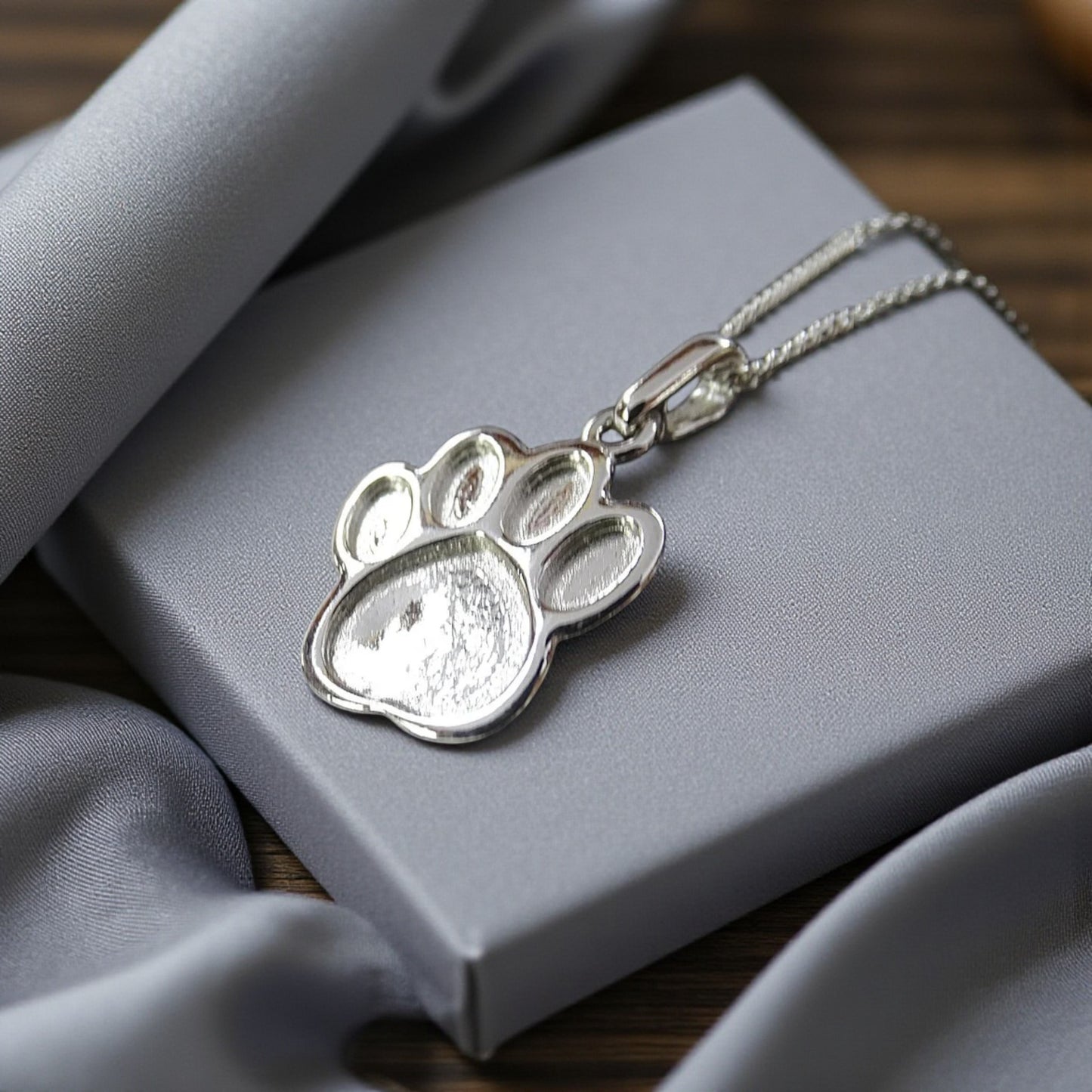 Daisy Pendant