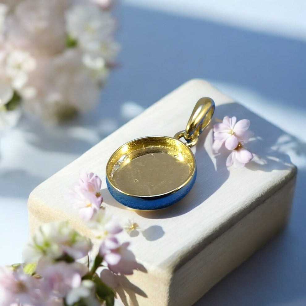 Solid 9ct Gold Round Pendant