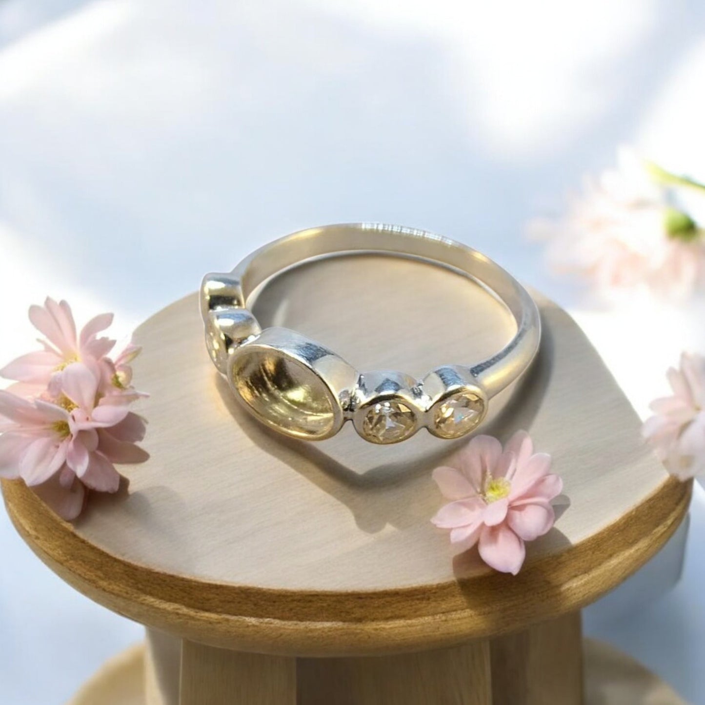 Solid 925 Silver Oval Ring with CZ stones