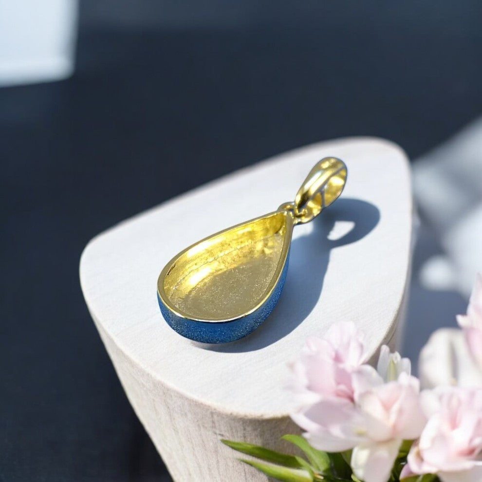 Solid 9ct Gold Pear Shape Pendant