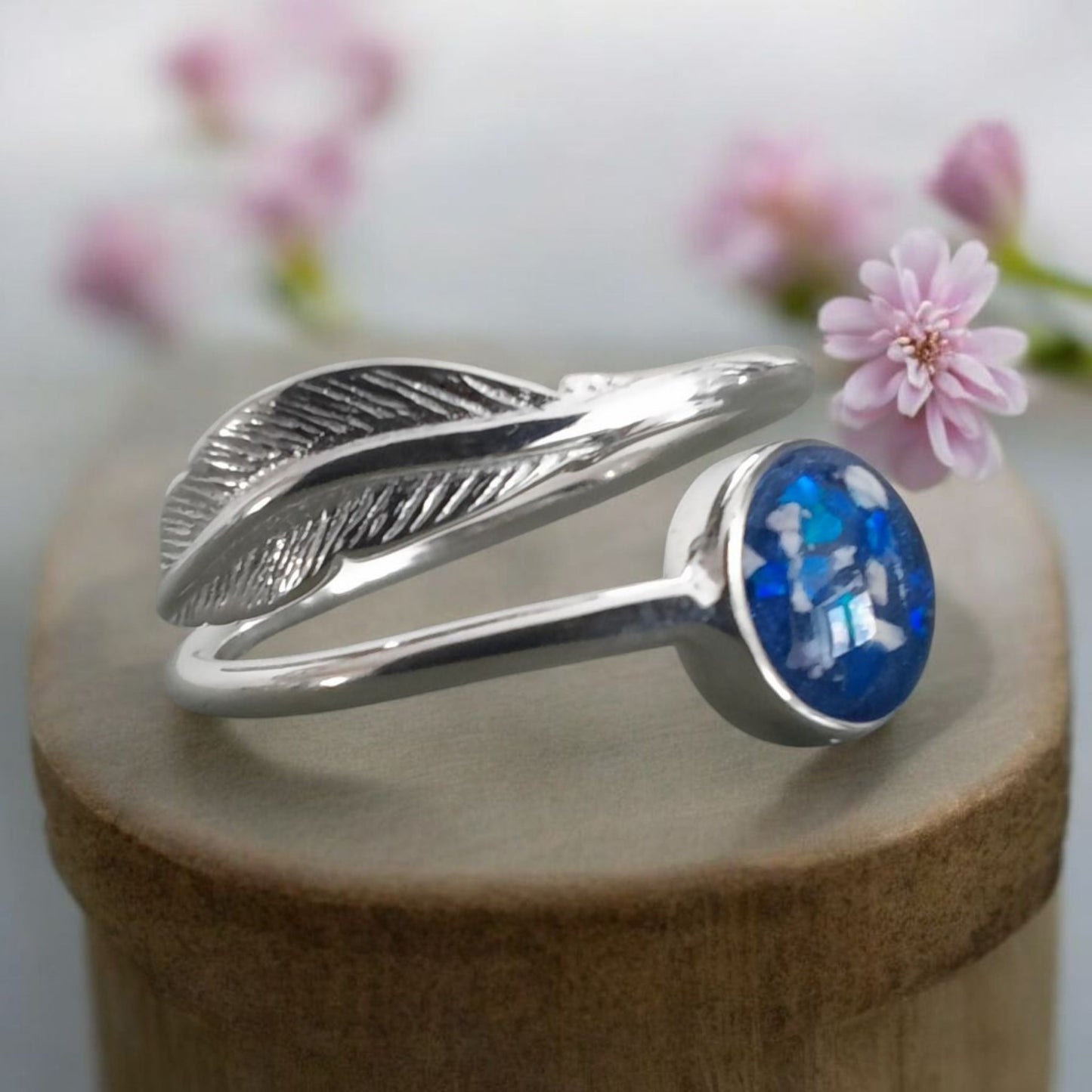 Pretty Solid silver 925 feather ring with round setting