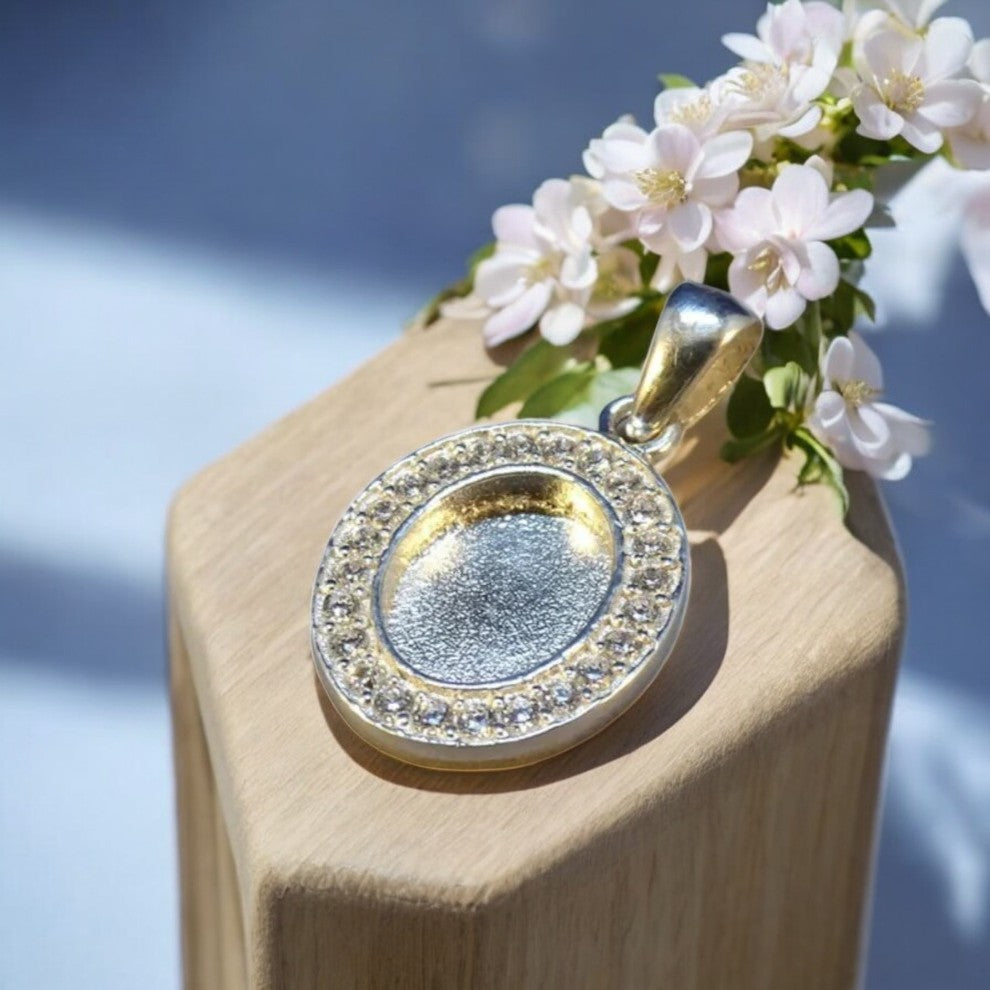 Stunning Silver Pendant with CZ Surround