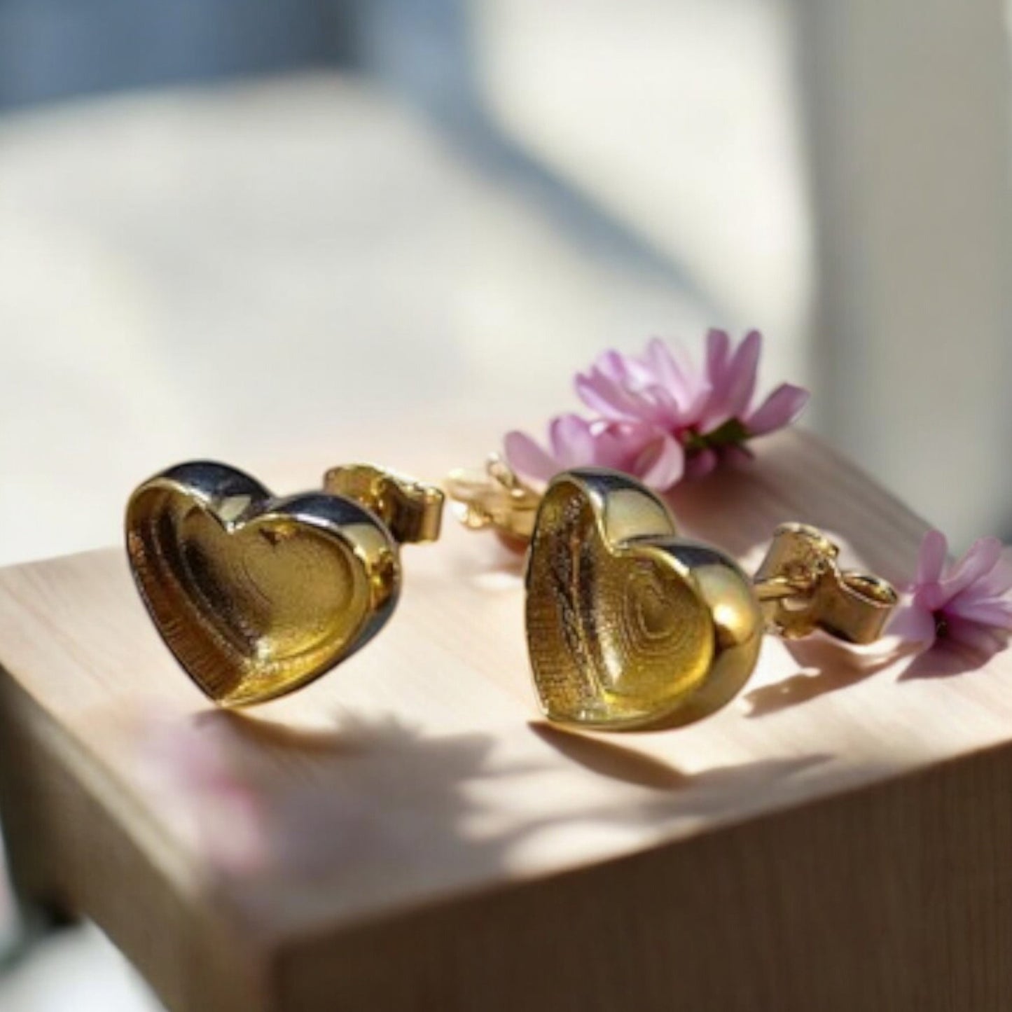 Solid 9ct Gold Heart Stud earrings