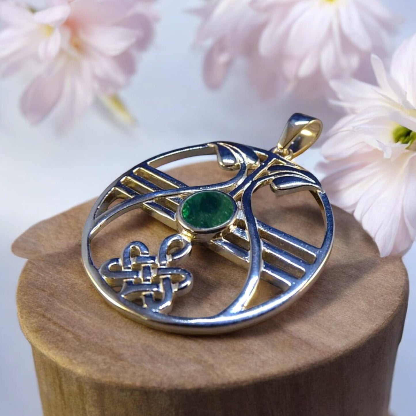Stunning 925 Silver Round Celtic Pendant