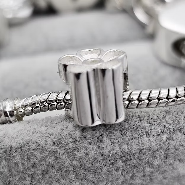 Forget me not Charm