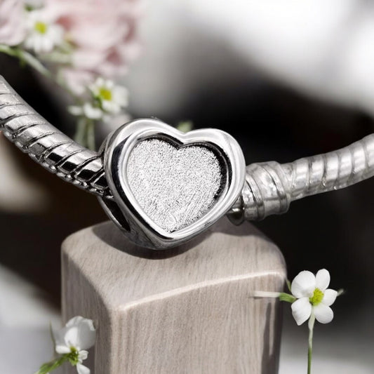Thick trim Heart Charm