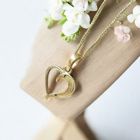 9K Gold Hollow Heart pendant