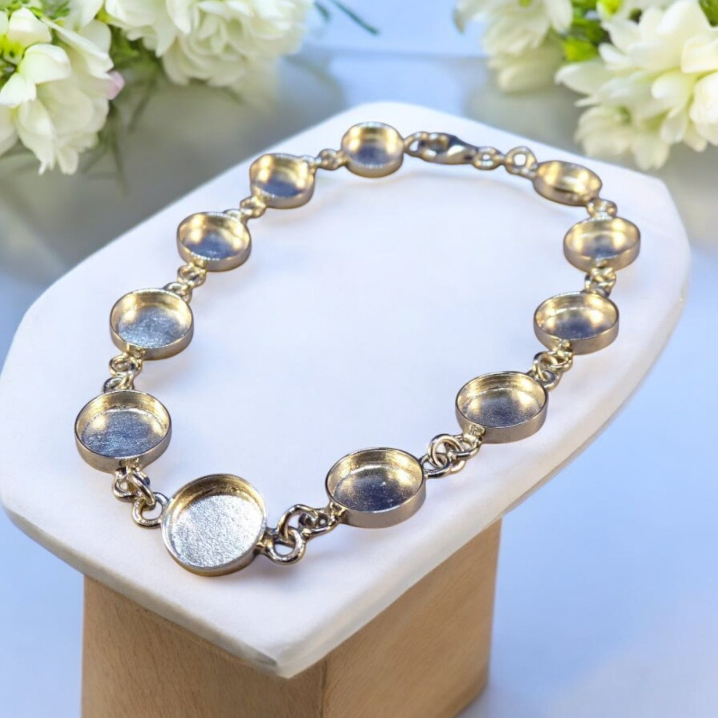 Striking Solid 925 Silver Bracelet with eleven round setting areas