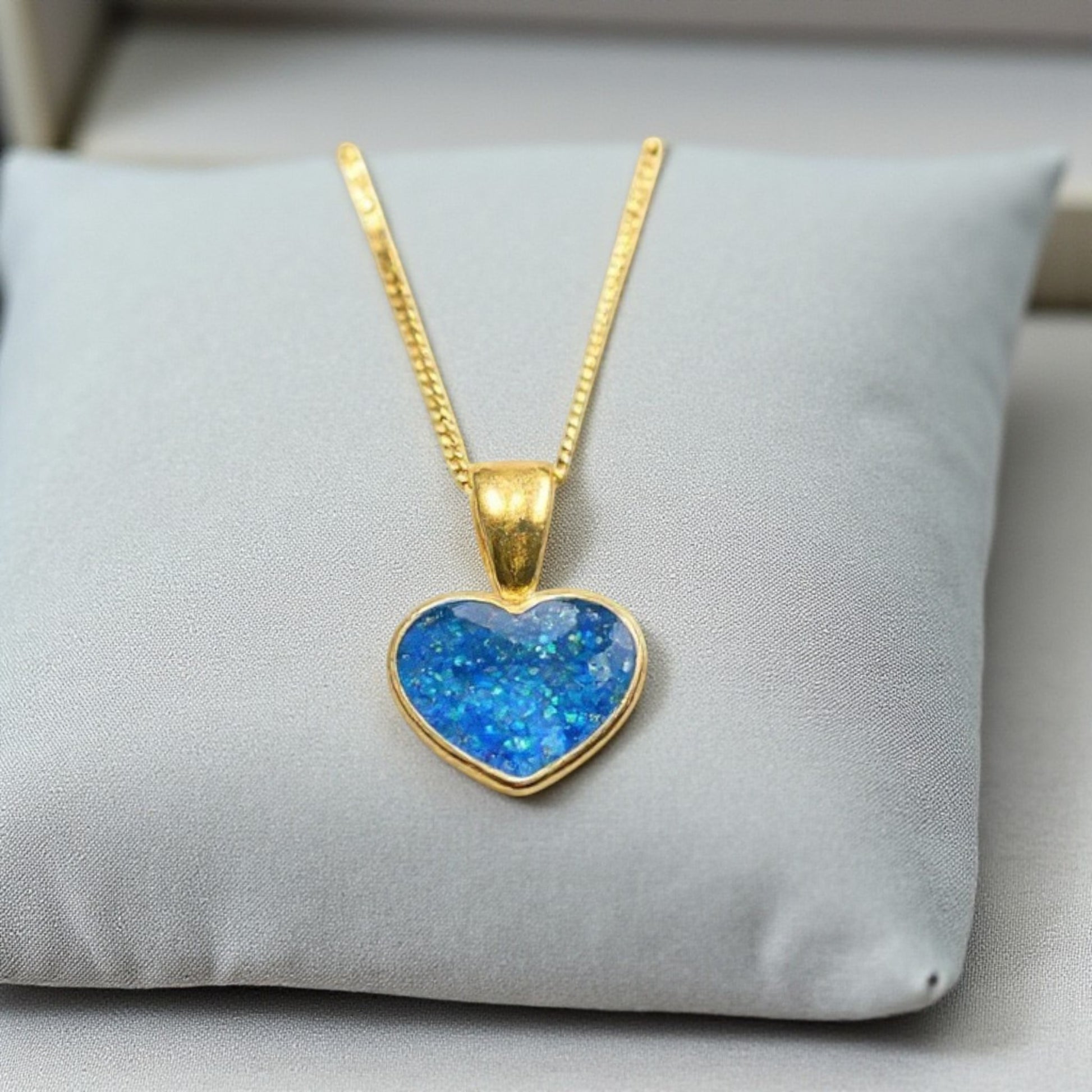 9ct gold small heart keepsake pendant for ashes/hair, handcrafted in Lancashire, UK