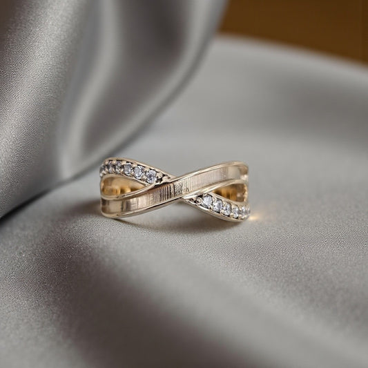 9ct gold, ashes infinity ring, handcrafted in Lancashire, UK