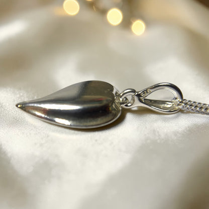 Deneb curved heart pendant rear view UK