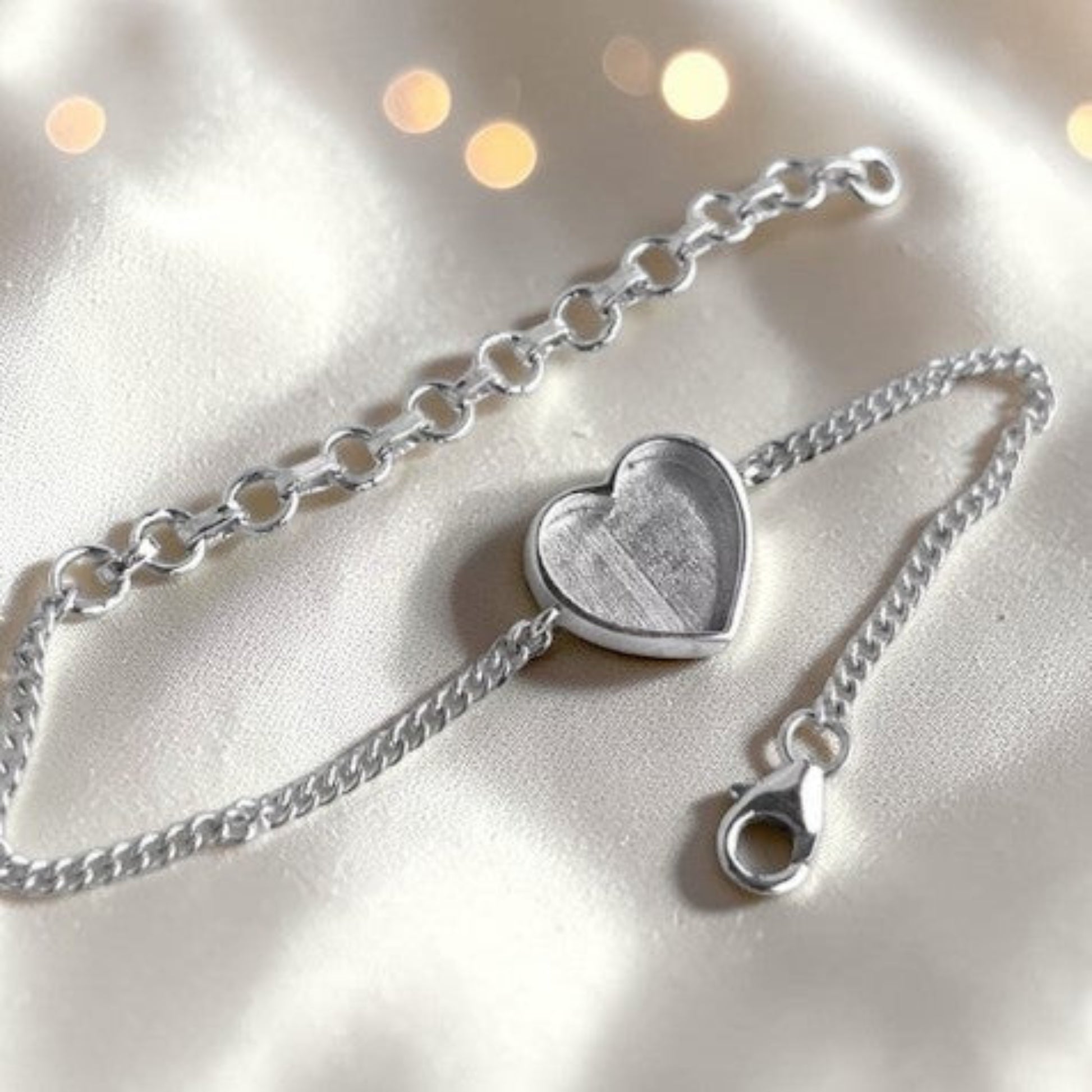 Lyra Bracelet — silver heart ashes memorial bracelet, with no stone inset, handcrafted in Lancashire, UK