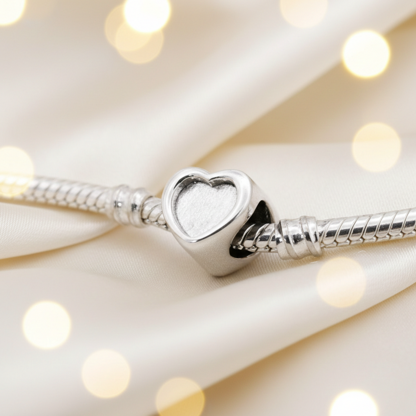 silver thick trim heart memorial keepsake charm