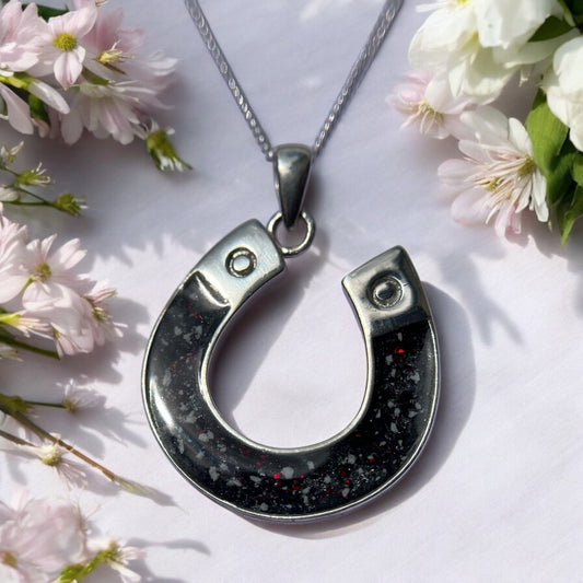 Striking Solid Silver Horse Shoe Pendant