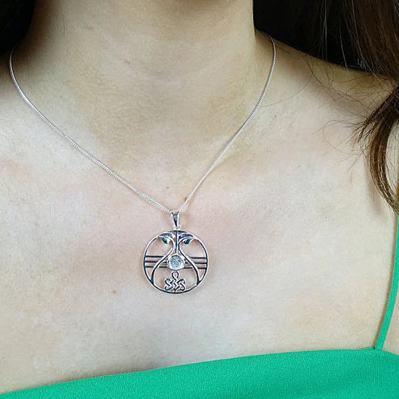 Stunning 925 Silver Round Celtic Pendant