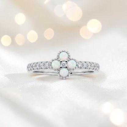 Clover Ring — sterling silver ashes memorial ring, handcrafted in Lancashire, UK