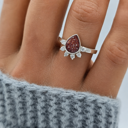 Keepsake Memorial Eternelle ashes ring, handcrafted in Lancashire, Uk