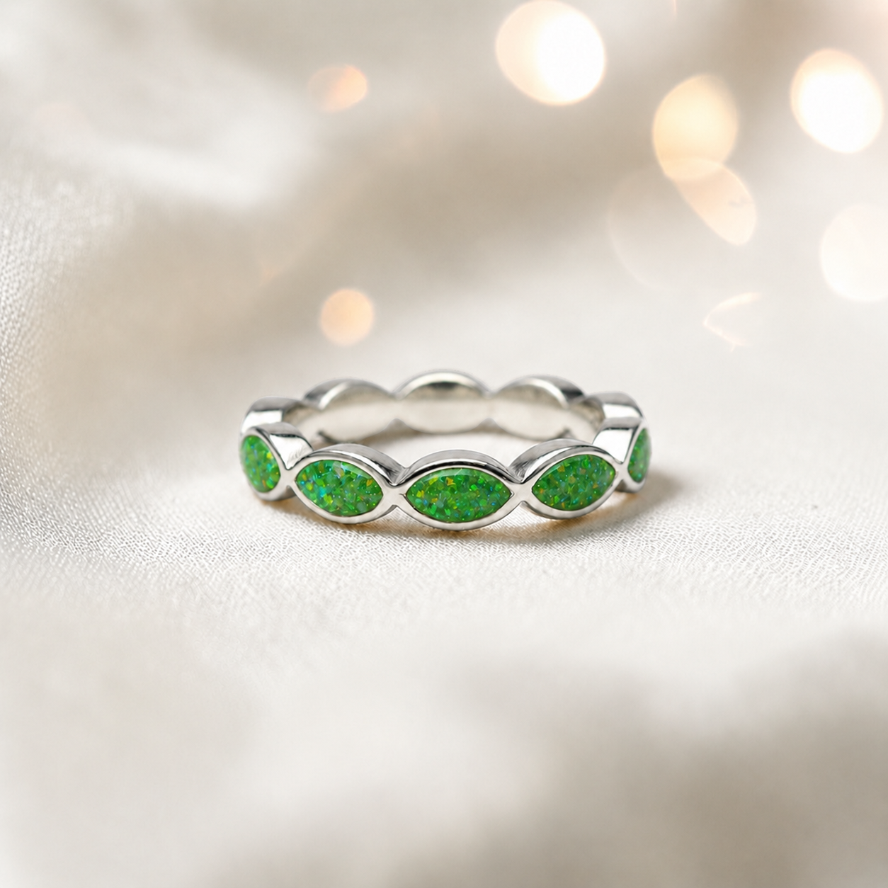 Keepsake Memorial Silver Amara Ashes Ring in Fruit Green - Handcrafted in the UK