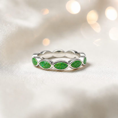 Keepsake Memorial Silver Amara Ashes Ring in Fruit Green - Handcrafted in the UK