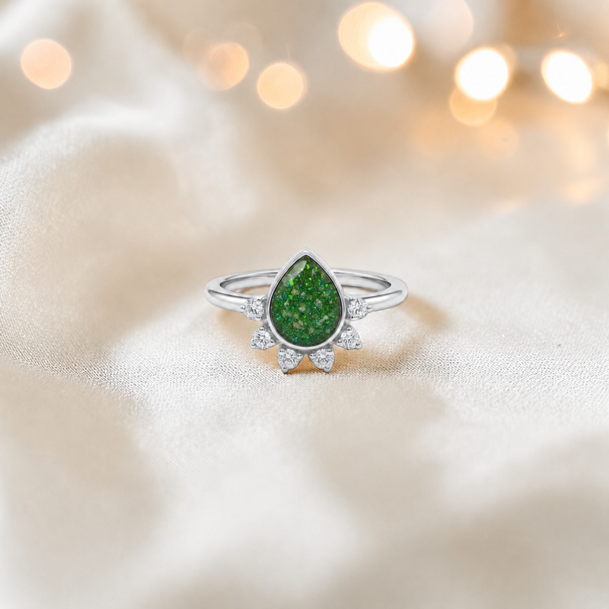 Keepsake Memorial Silver Eternelle Ashes Ring in Fruit Green - Handcrafted in the UK