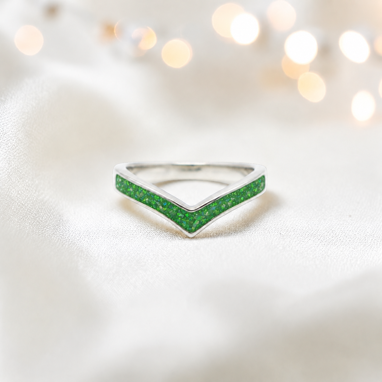 Fruit green Ivy 9ct white gold wishbone ashes ring, handcrafted in Lancashire, UK – by Keepsake Memorial Jewellery