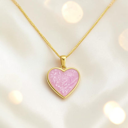 9ct gold heart pendant, handcrafted in Lancashire, uk