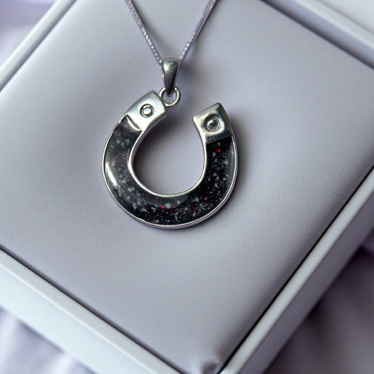 Striking Solid Silver Horse Shoe Pendant