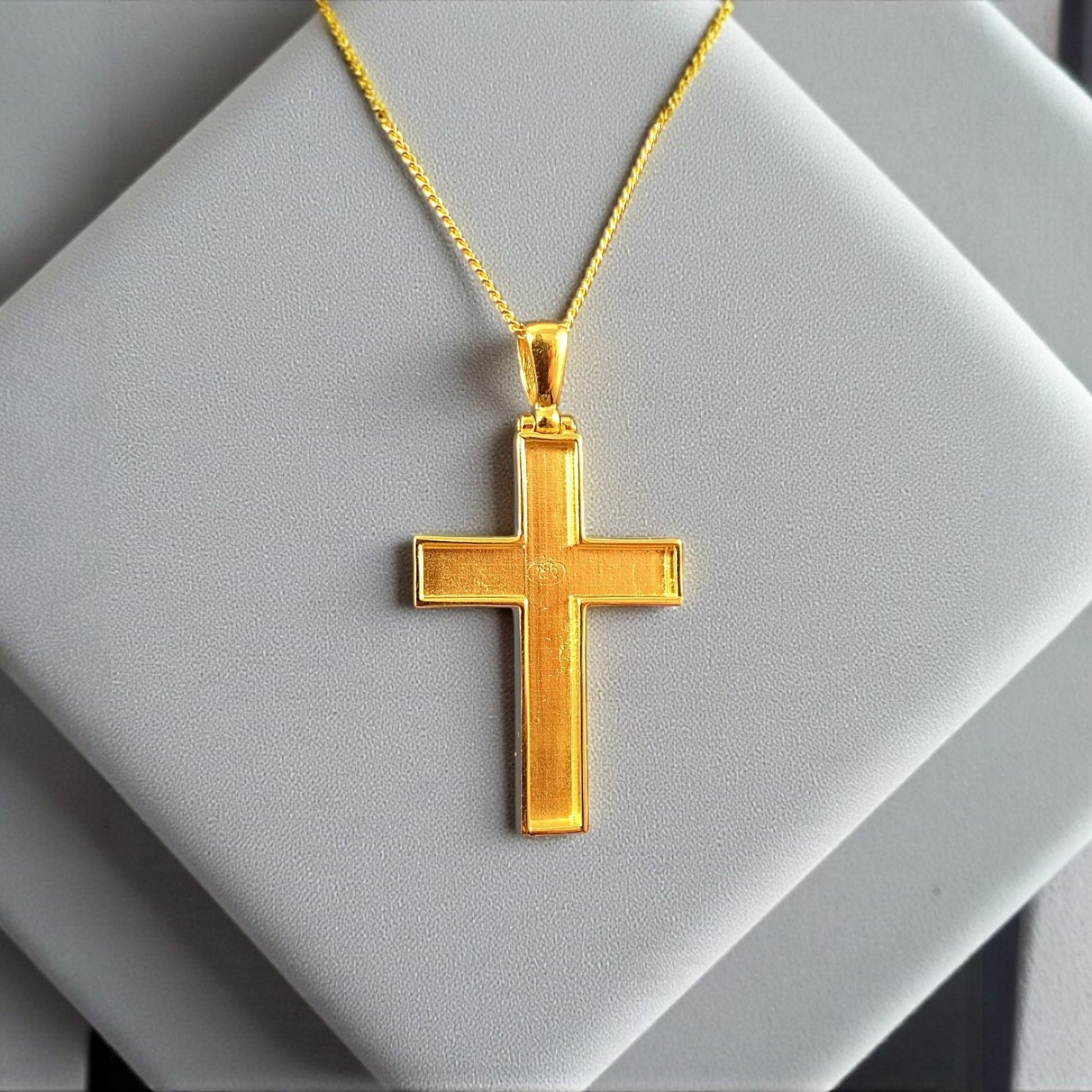 Men's 9ct Gold cross, suitable for ashes, free uk delivery from Lancashire.