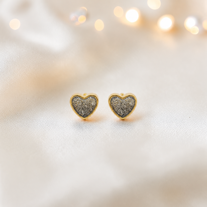 Natural Ash Eve 9ct gold heart earrings, handcrafted in Lancashire, UK – by Keepsake Memorial Jewellery