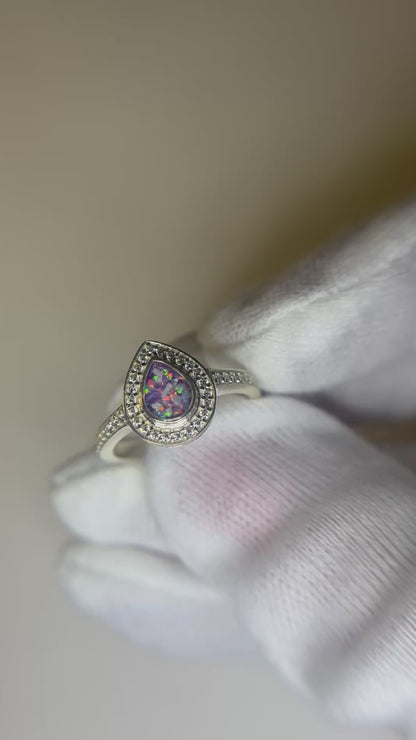 Keepsake Memorial silver ladies ashes ring - Eternal Light, shown rotating to display all angles