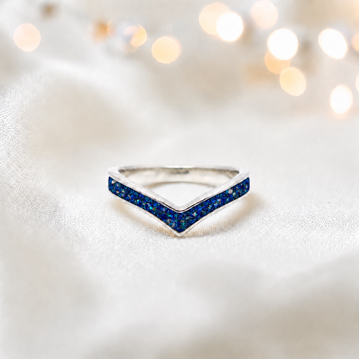 Sapphire glow Ivy 9ct white gold wishbone ashes ring, handcrafted in Lancashire, UK – by Keepsake Memorial Jewellery