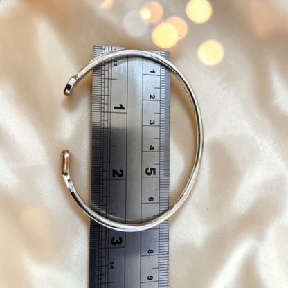 Halcyon Bangle — silver bangle size guide, handcrafted in Lancashire, UK
