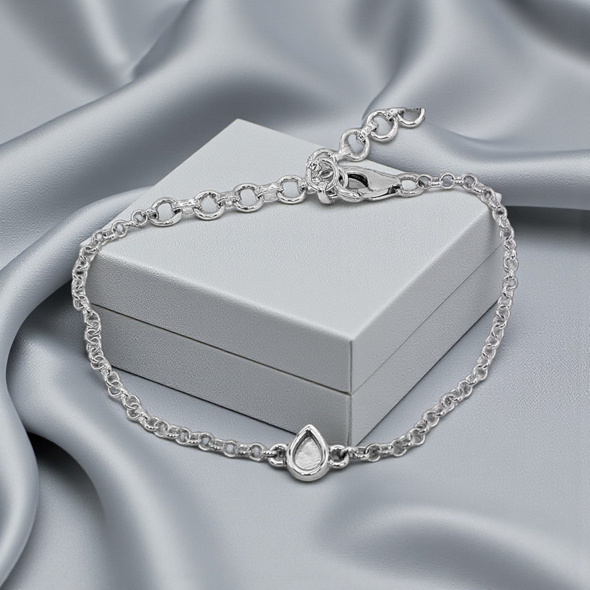 Silver pear shaped belcher bracelet handcrafted in Lancashire, UK