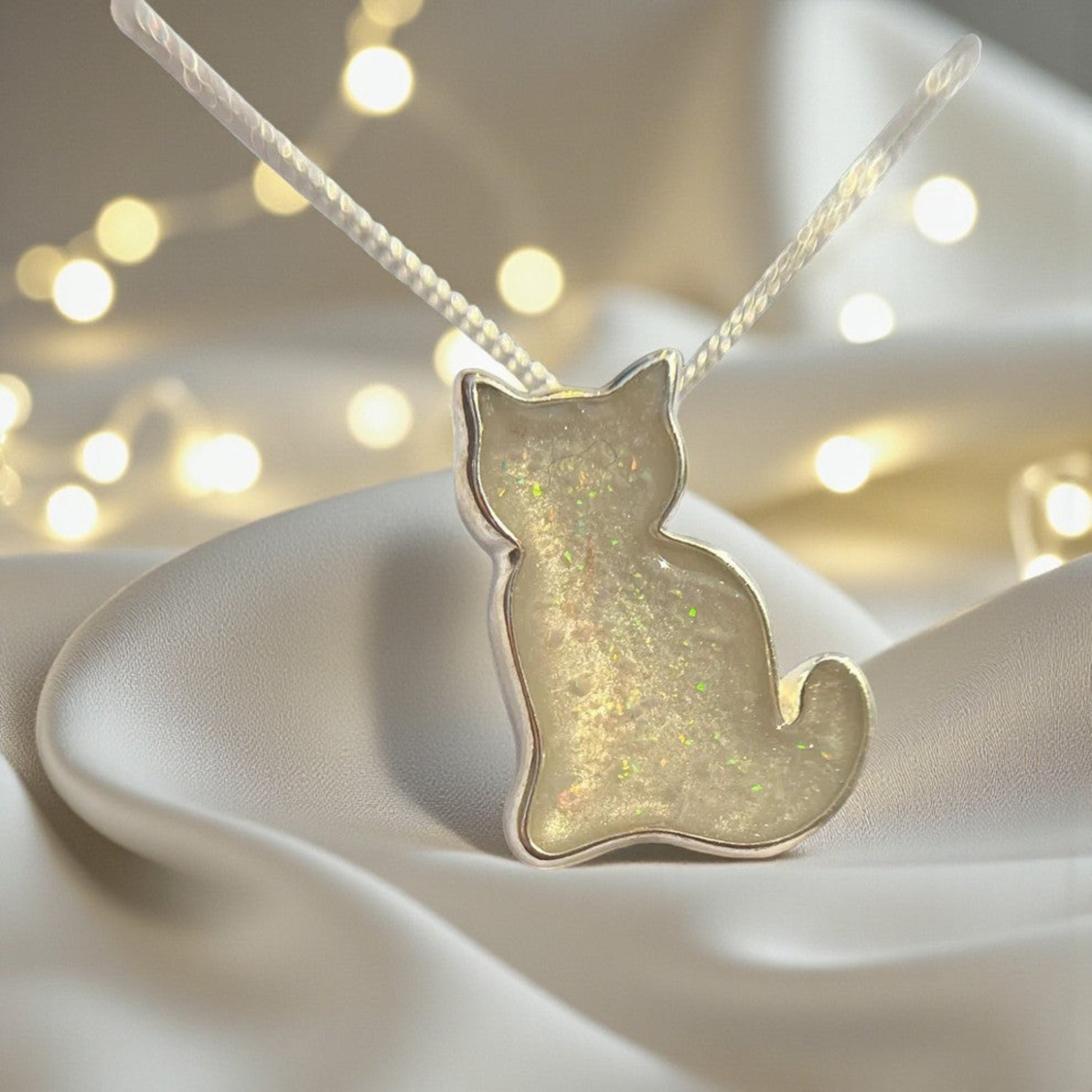 silver cat memorial pendant, handcrafted in lancashire, uk