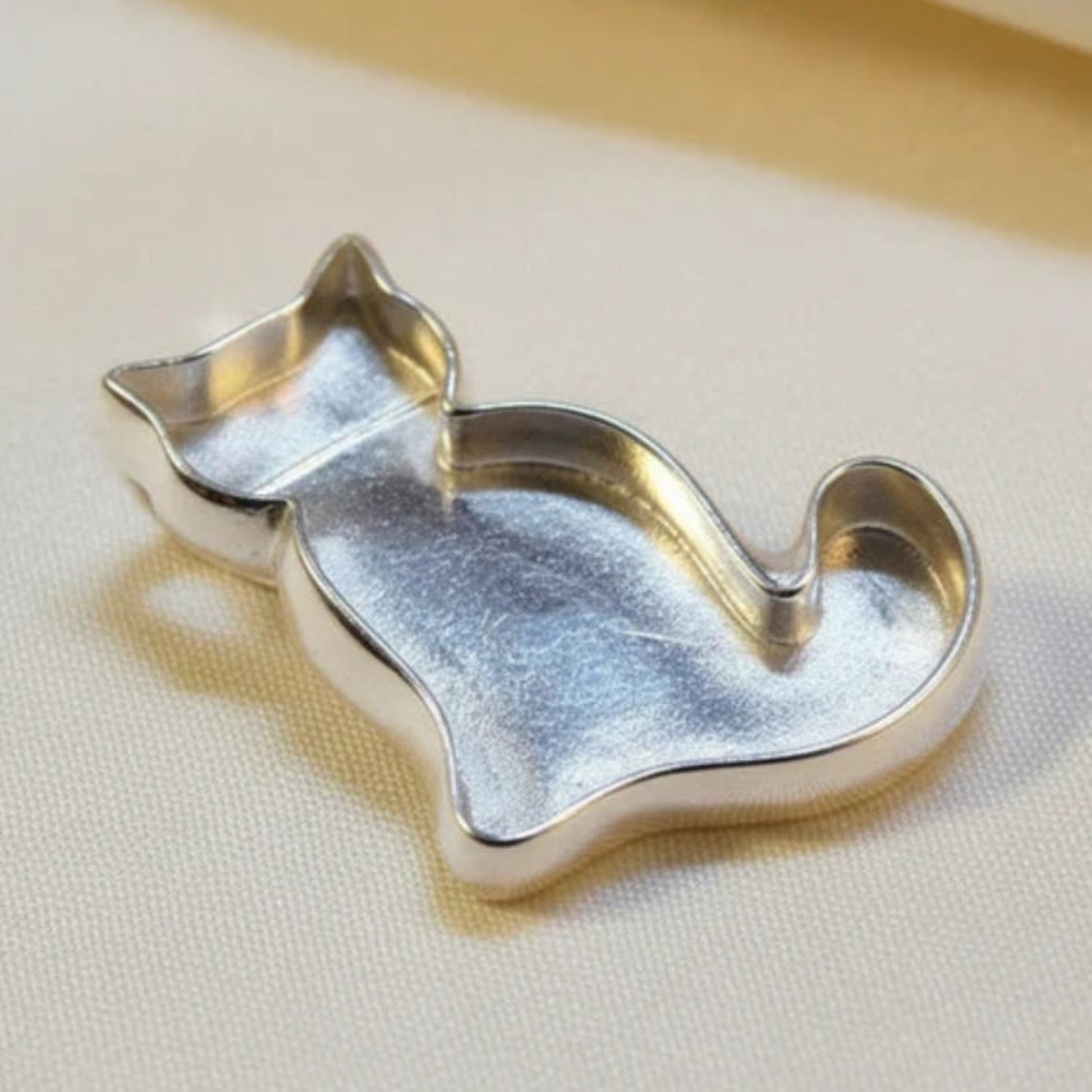 silver cat memorial pendant uk