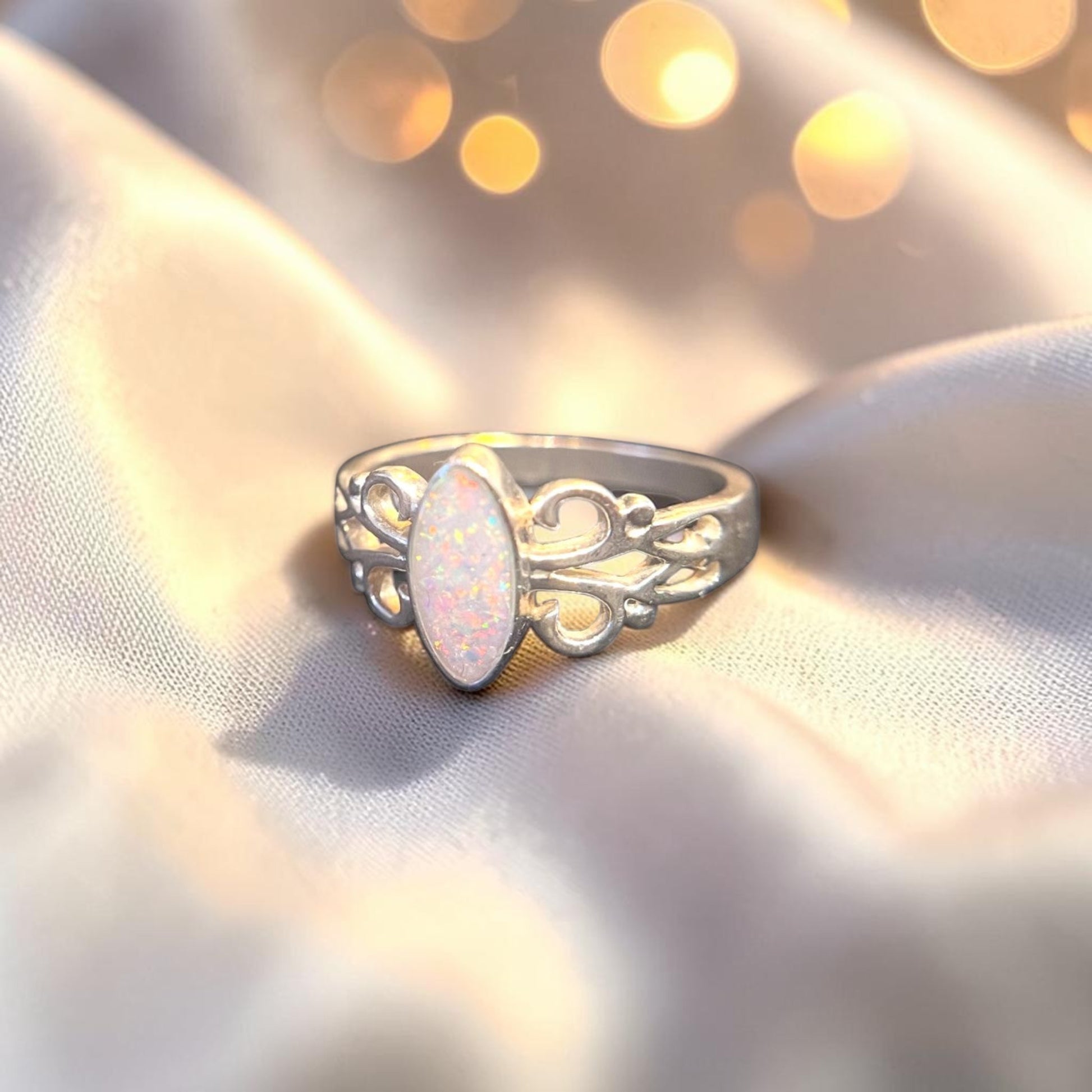 Keepsake Memorial Silver Willow Ashes Ring in White Snow - Handcrafted in the UK