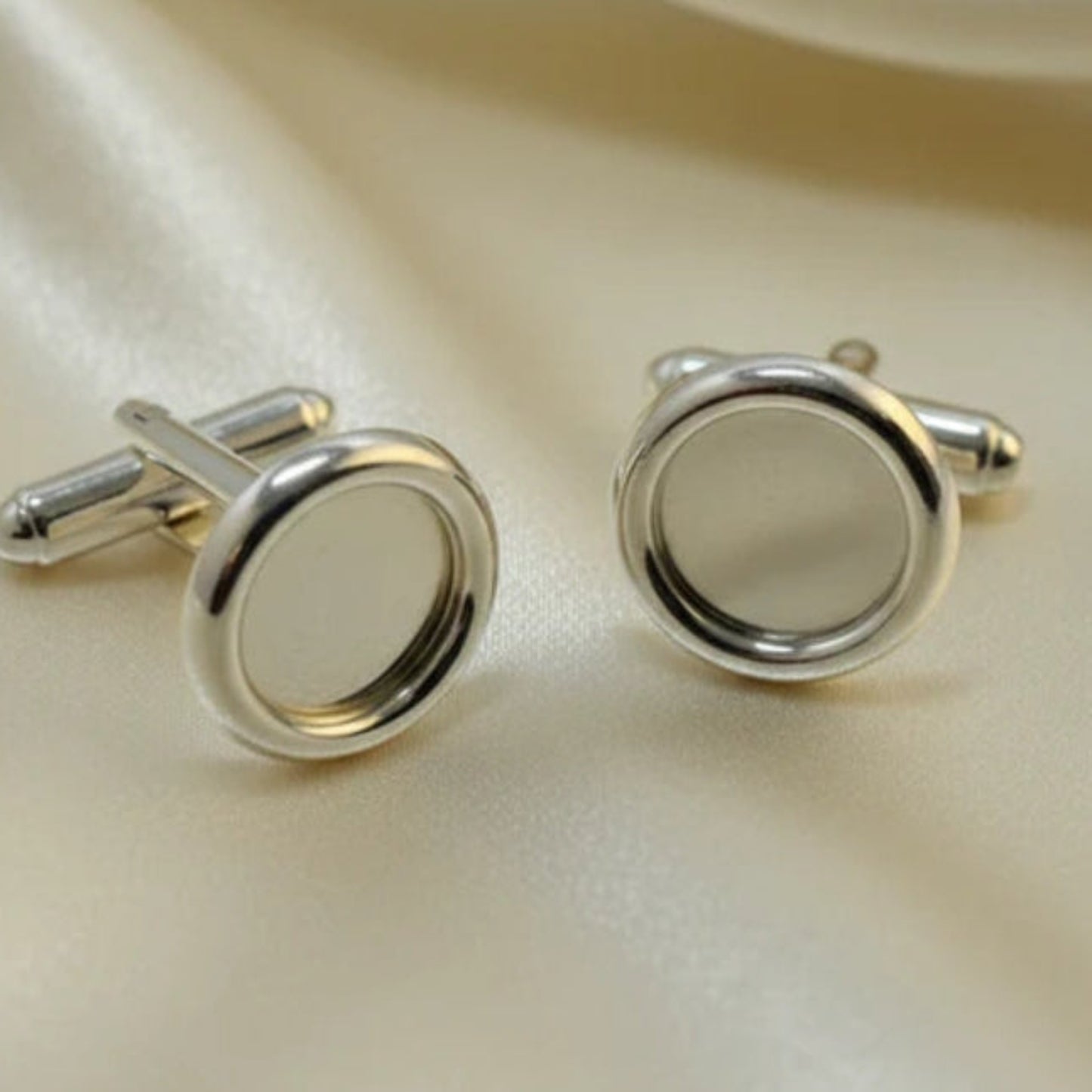 silver round ashes cufflinks, handcrafted in lancashire