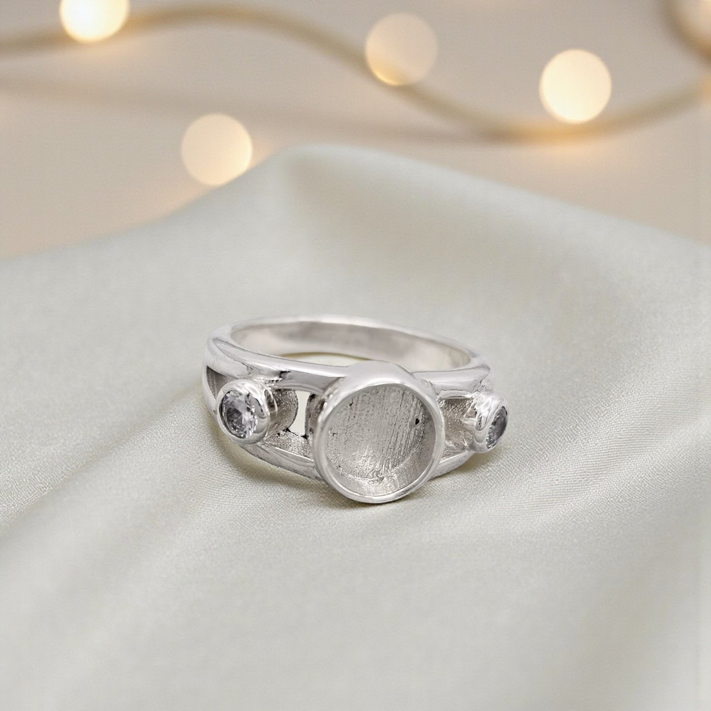 Ophelia Ring — silver chunky round ashes memorial ring, handcrafted in Lancashire, UK